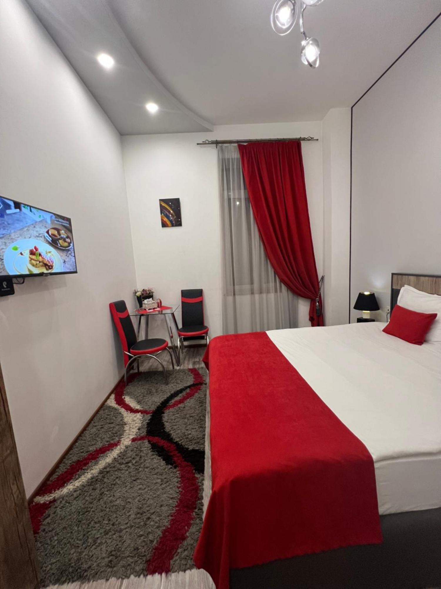 Hotel Fleur Jerevan Exteriör bild